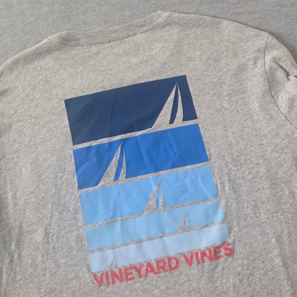 Vineyard Vines Mens Long Sleeve Pocket T-Shirt Gray Sailboat Graphic Logo Medium